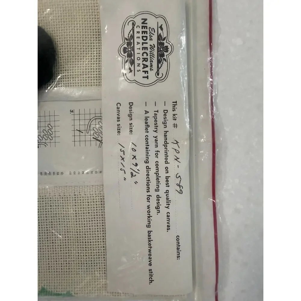 Elsa Williams Needlecraft Creations Handprinted Needlepoint Kit KPN-589 Holly